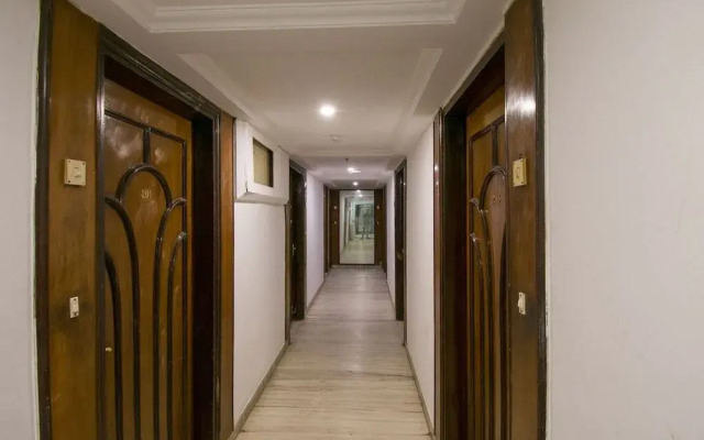 OYO Flagship 14469 Darshan Tower Gitanjali