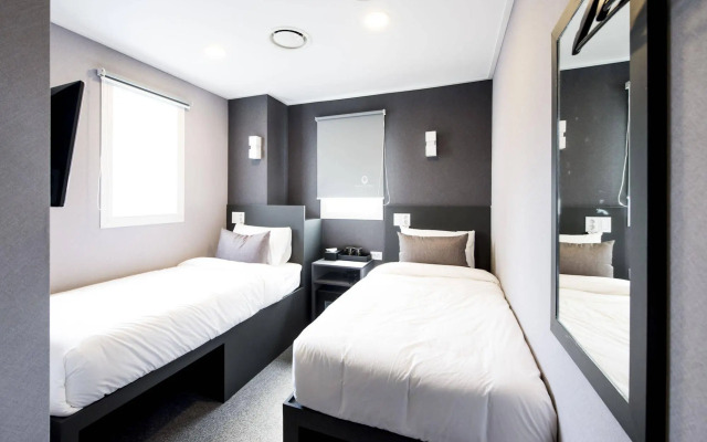 Philstay Myeongdong Metro