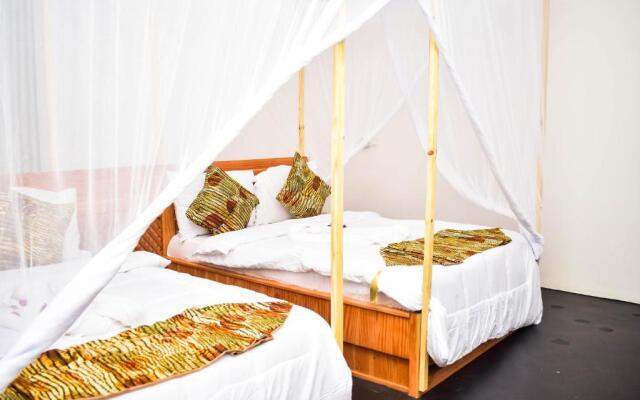 Uhuru House and Restaurant