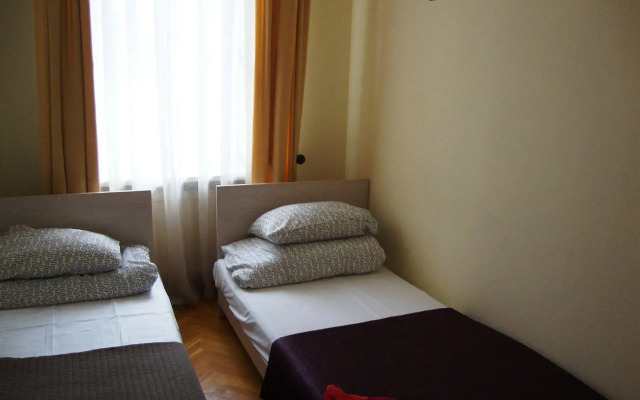 Zizu Hotel