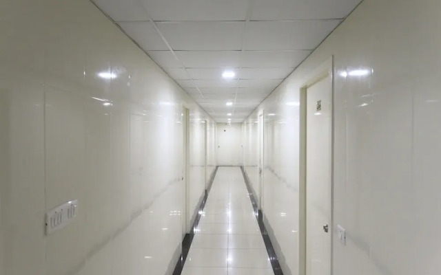 OYO 3547 Raj Guru Residency