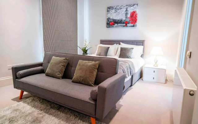 Spacious & Modern 3brs House in Central London