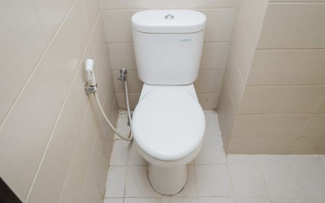 Nice And Artistic 1Br At Saveria Apartment