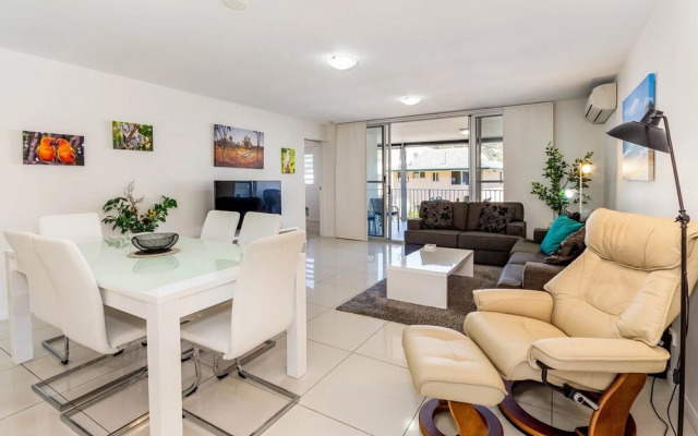 First Floor, Air Conditioned, Free Wi-fi!