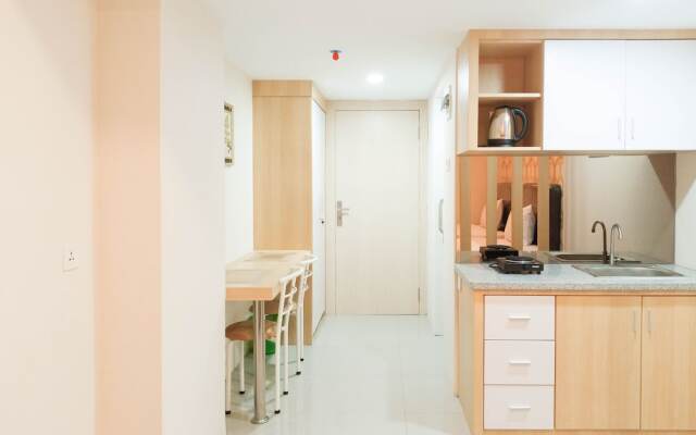 Tranquil And Comfort Studio At De Prima Apartment
