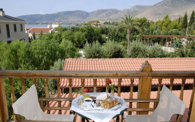 Porto Lourbas Hotel