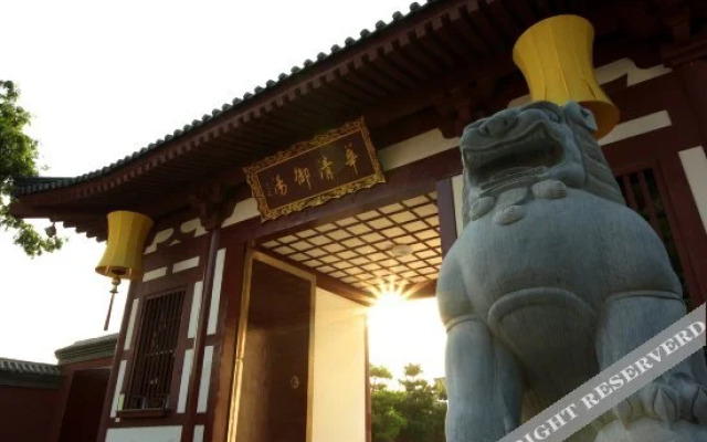 Huaqing Palace Resort & Spa