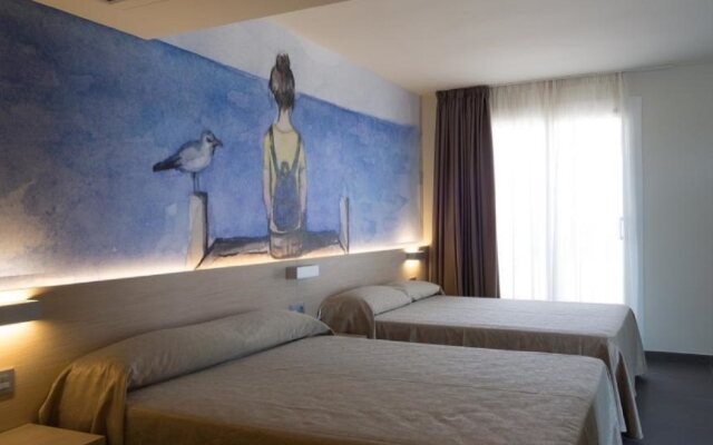 Riviera Hotel