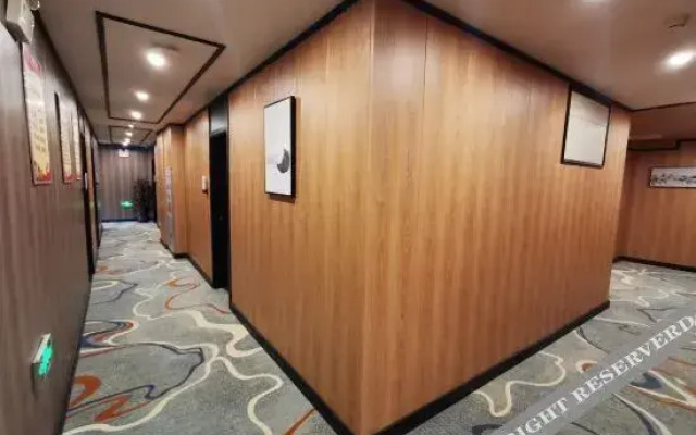 How Easy Hotel Fuyang (Wanda Plaza)