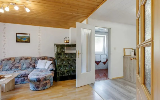 Bright Holiday Home in Schonbrunn with Garden