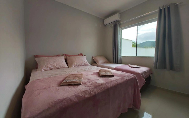 Curta Praia de Armação - Casa Girassol