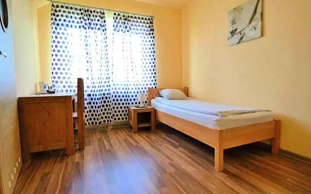 BedRooms 3 Maja 15A