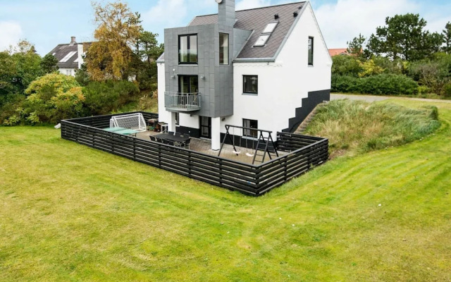 10 Person Holiday Home in Glesborg