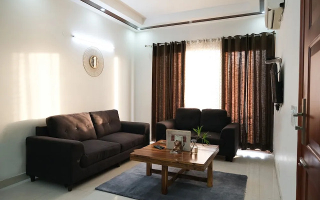 Lime Tree Luxury 3Bhk Serviced Apartment