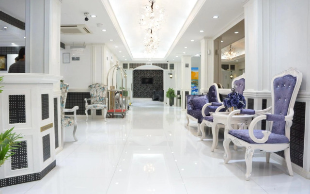 White Fort Hotel