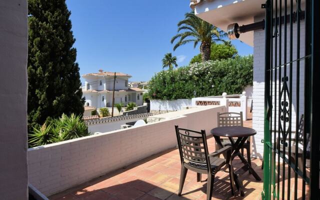 Homely holiday home in Benalmádena with private swimming pool