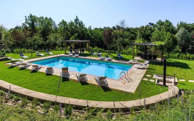 Kinzia Farmhouse Apartment