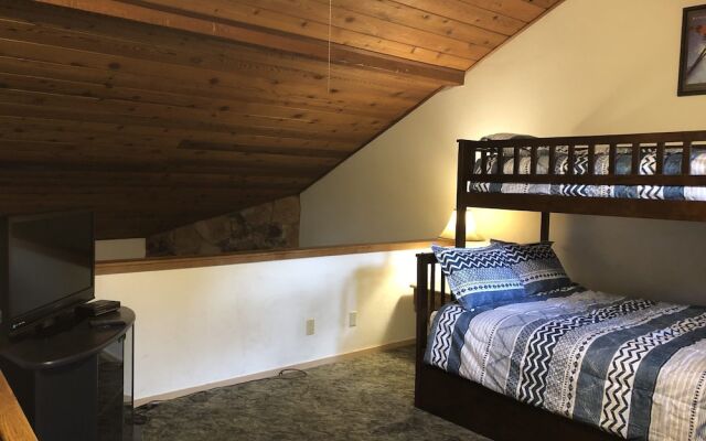 Winterset #02 - Shared Hot Tub & Pool!