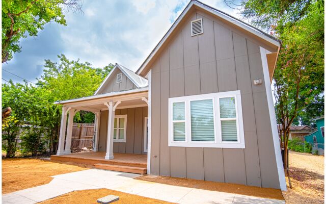 Brand New Remodeled 3BR/2BA House Near Downtown