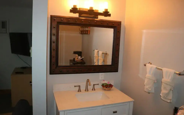 Columbine Inn