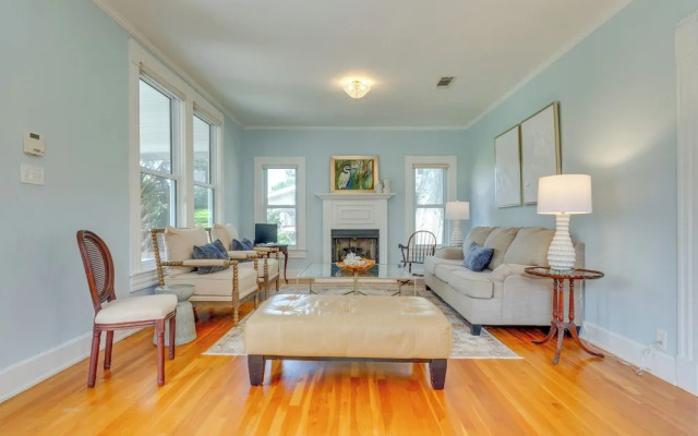 Pensacola Paradise: Furnished Deck & Gas Grill!