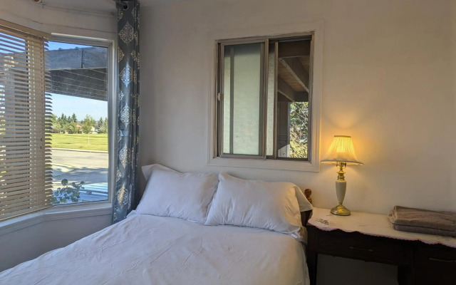 Calgary Star Cozy Home