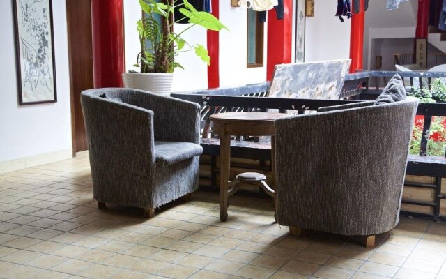 Chengdu Dragon Town Sichuan Style Hostel