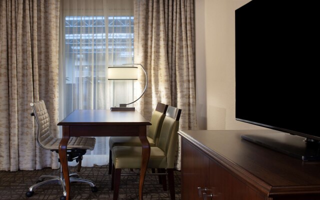 Embassy Suites by Hilton Philadelphia Airport