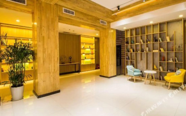 Yueweiman Hotel (Baoding High Speed Railway Station Hebei University)