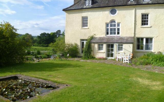 Aberllynfi Riverside Guesthouse