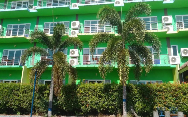 Saensukkho Green Hotel & Resort