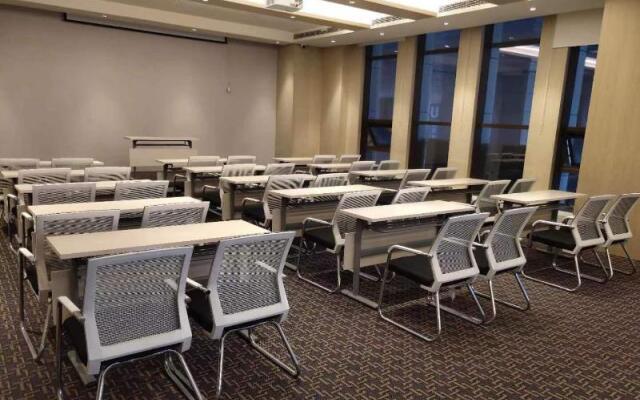 Ji Hotel (Changchun Jingyue Xincheng Street)