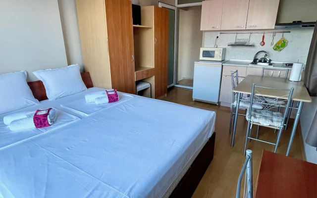 Dom Mladenovi B&B