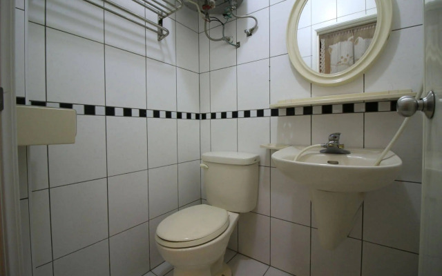 Fengjia Backers Hostel