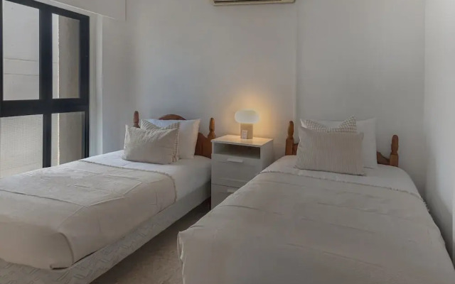 Phaedrus Living Seaview Phinikoudes Flat