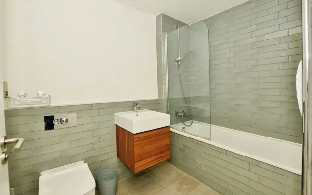 Sleek 2 Bedroom Apartment - Sofa-bed - Ashford