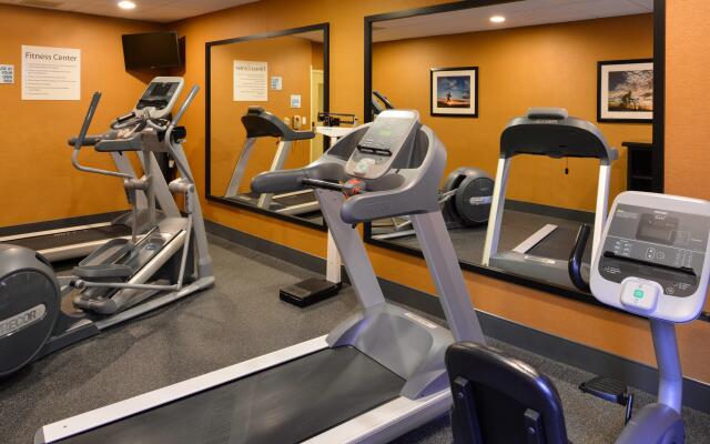 Holiday Inn Express Crestwood by IHG