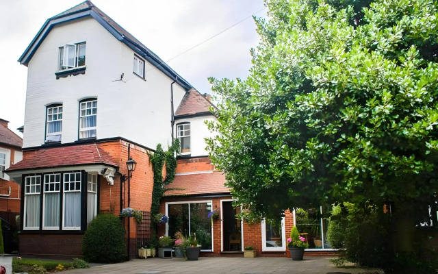Elmdon Lodge