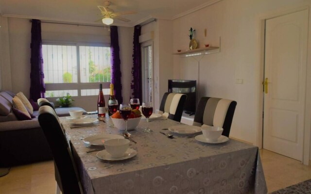 Beautiful 2 Bed Apartment In Villamartin