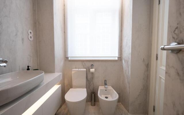 Augusta 229-5E-City Center Apt- Balcony & Elevator