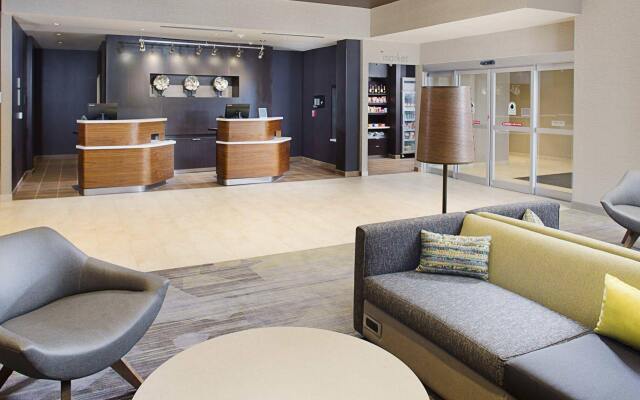 Courtyard by Marriott Dallas Carrollton