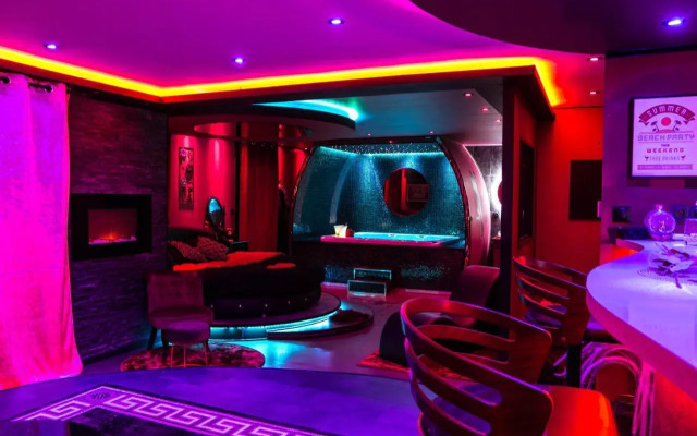 L'Insolite Spa Privatif ''Suite Luxueuse-Jacuzzi"