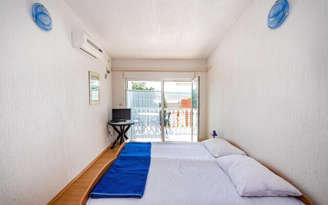 Awesome Apartment in Jasenice With Wifi and 2 Bedrooms