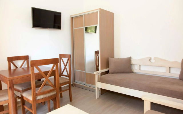 Sunny Suites