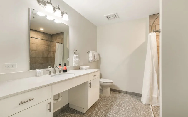 Mardi Gras Suites NOLA's 4BR Elegance