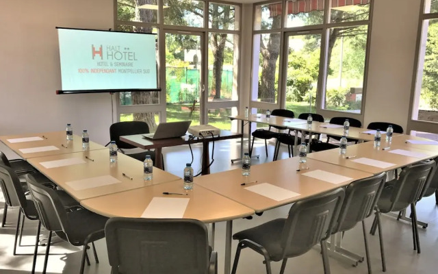 Halt Hotel