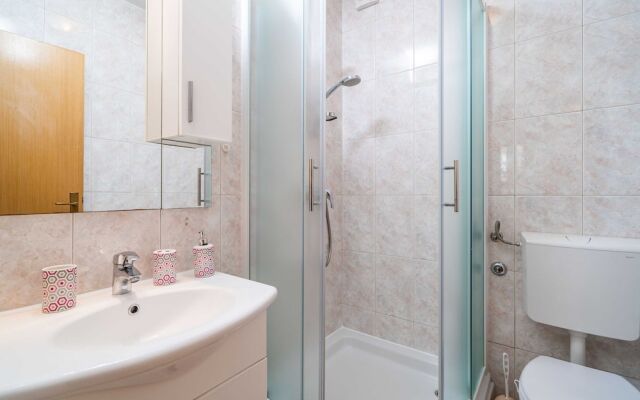 Apartments Zarac
