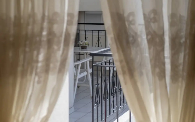 Athens Deluxe Apartment near Acropolis