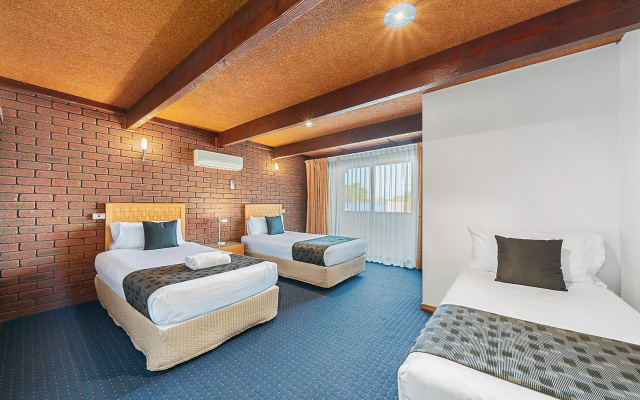 Quality Resort Siesta – Guest Rooms – Lavington