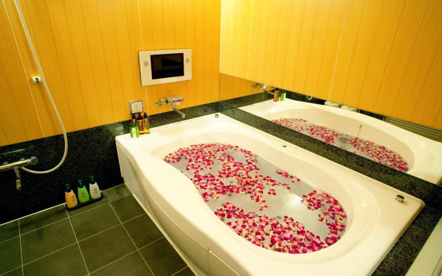 Hotel & Spa Lotus – Adults Only